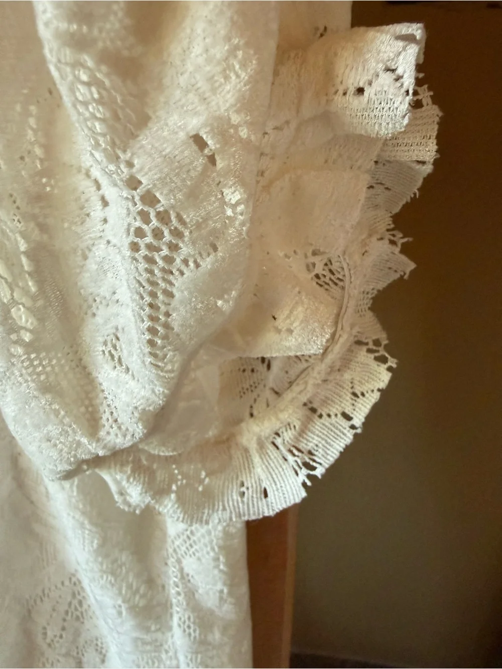 Anthropologie White Lace Puff Sleeve Top